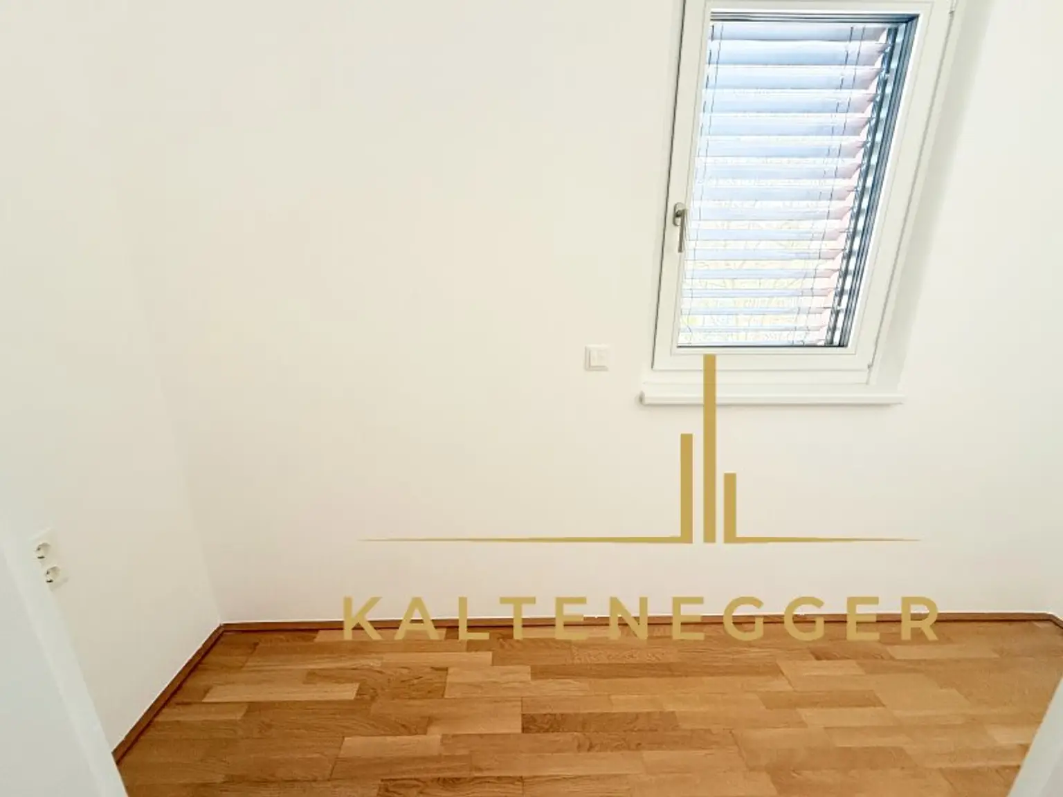 Großer Abstelleraum 4,08 m² mit Fenster und WM-Anschluss