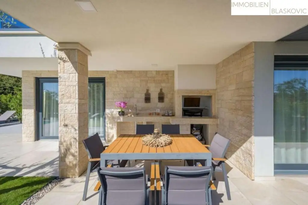 Porec Umgebung - Attraktives Haus mit Pool, Whirlpool und Sauna