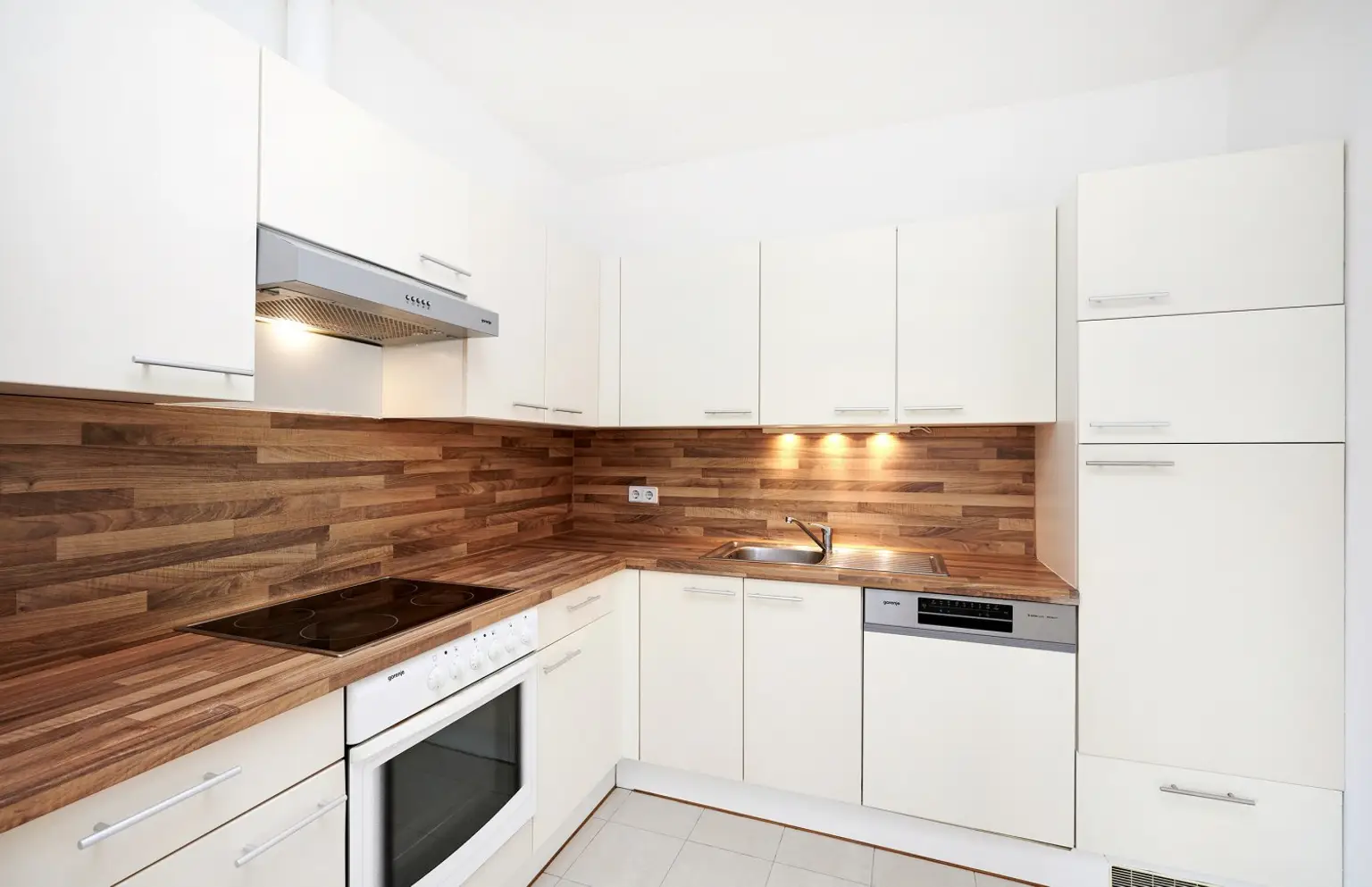 Super geschnittene 2-Zimmer-Wohnung im Dachgeschoss!