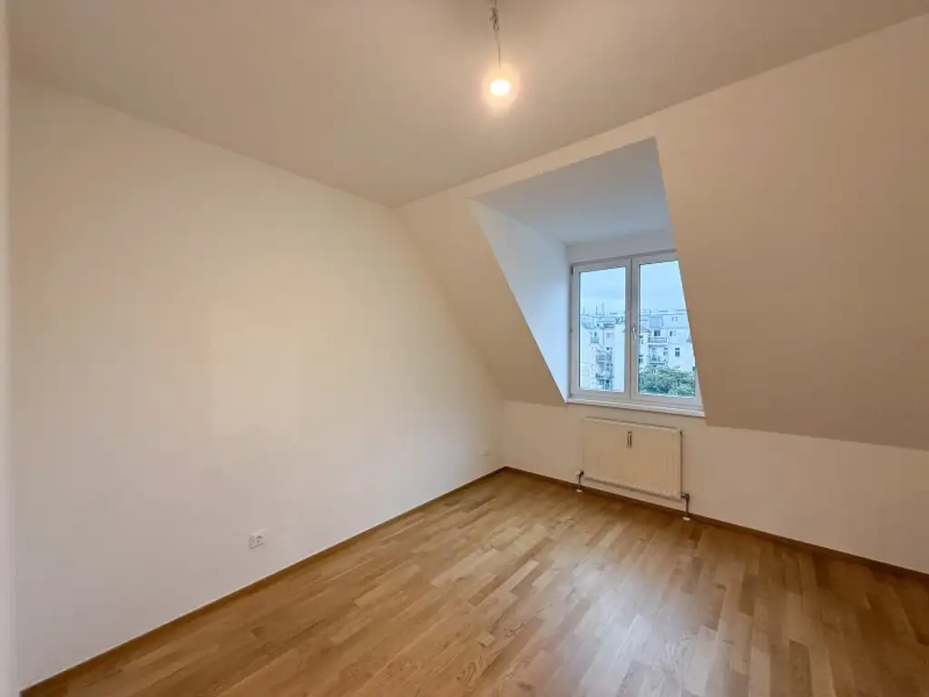 TOP ZUSTAND! 2-Zimmer Dachgeschoßwohnung in 1200 Wien mit Lift zu vermieten