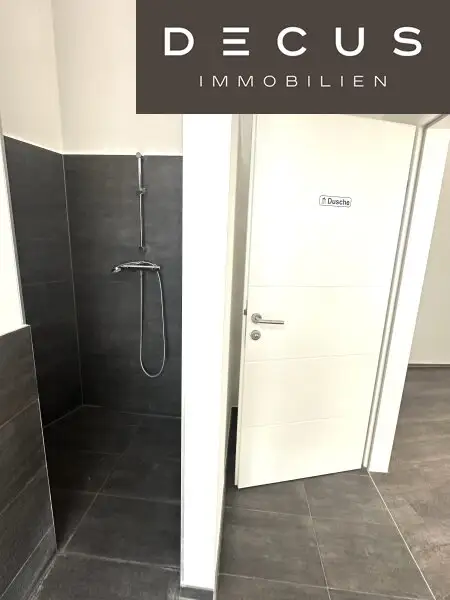+ + + DC-BOX | gekühlte Büro- oder Geschäftsfläche an der U1 + + + DONAU CITY + + +