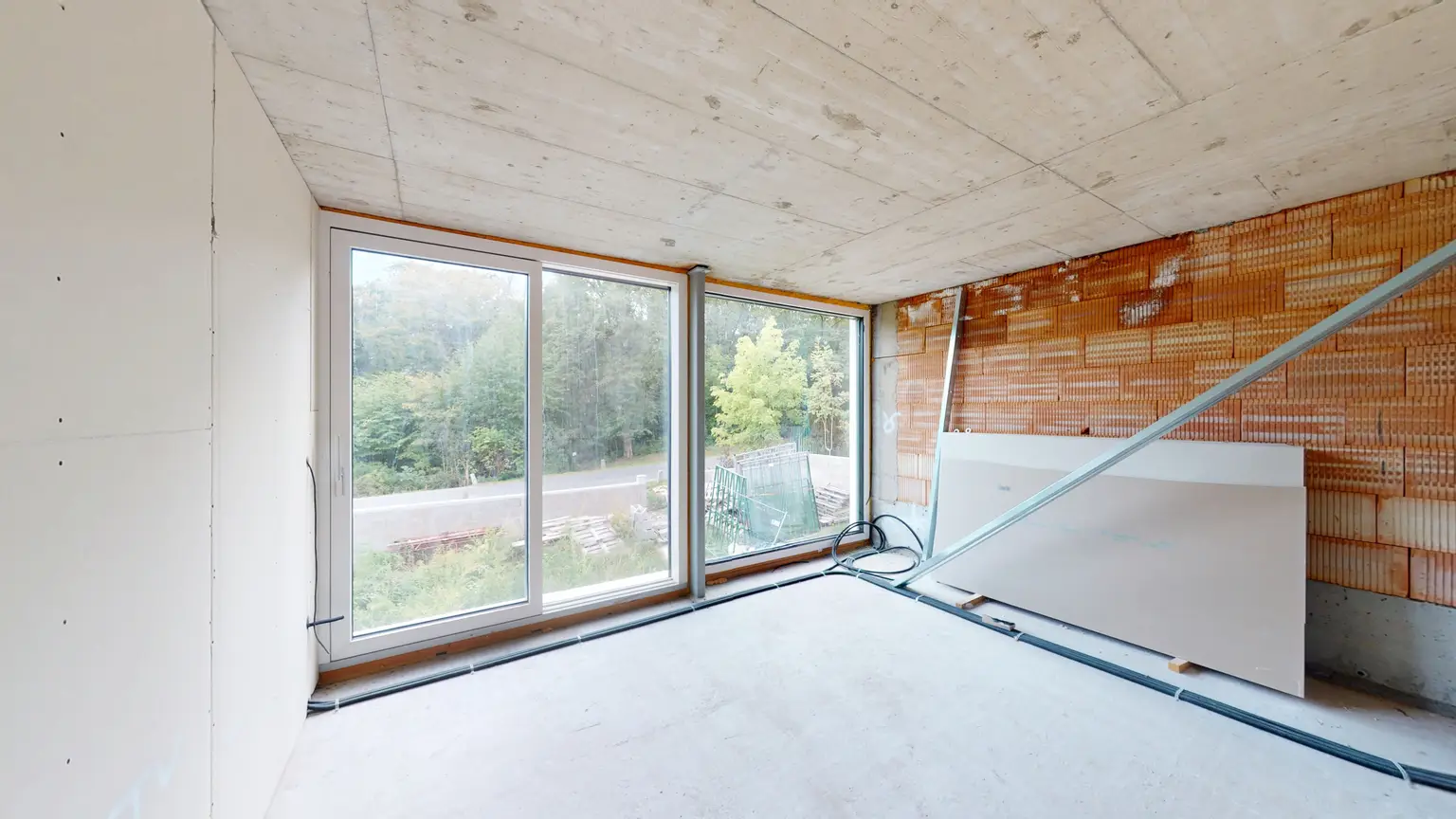 Neuwaldegg Hideaway: Neubau mit Pool, großem Garten & Naturstein