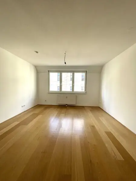 2 Zimmer Dachgeschoss-Wohnung  zu kaufen!!