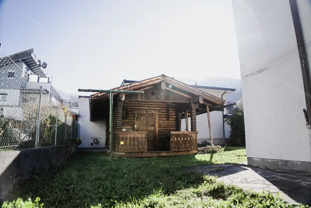 Grundstück mit Altbestand