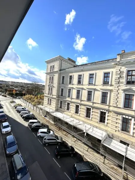 2 Zimmer Dachgeschoss-Wohnung  zu kaufen!!