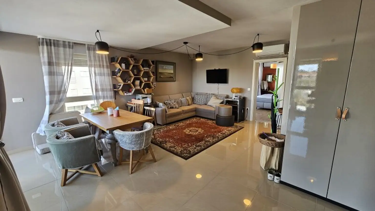 Luxuriöse Wohnung mit Garage & Meerblick an der istrischen Adria in Novigrad