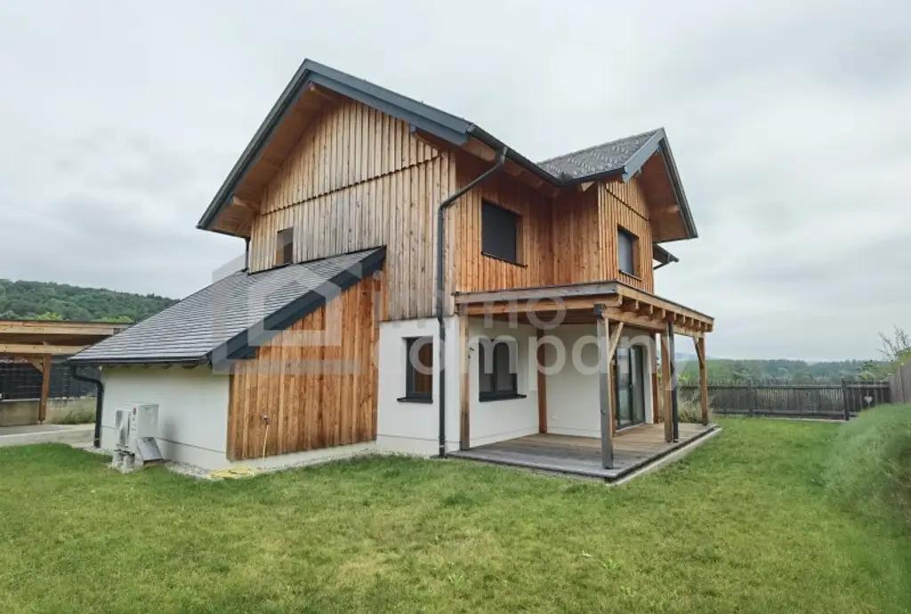 Nachhaltiges Einfamilienhaus in ökologischer Holzbauweise