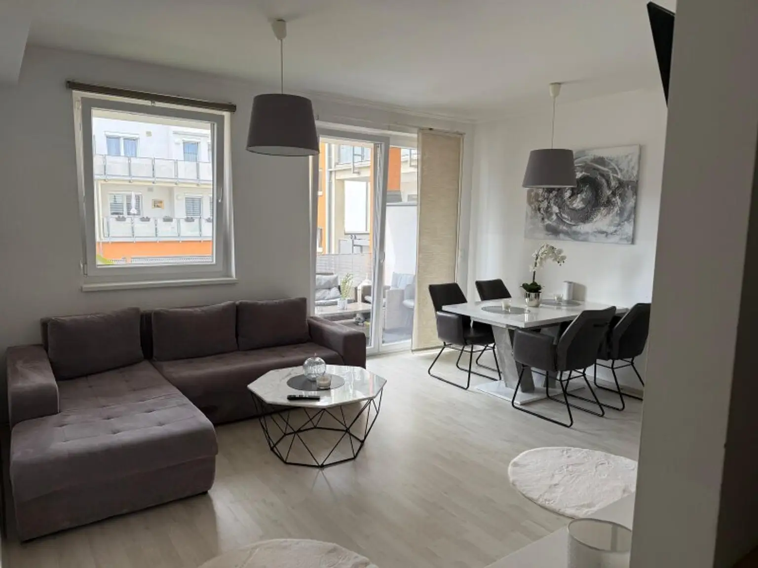 Moderne Wohnung in Vösendorf: 61m² mit Balkon, Einbauküche & Badewanne! € 340.000,-