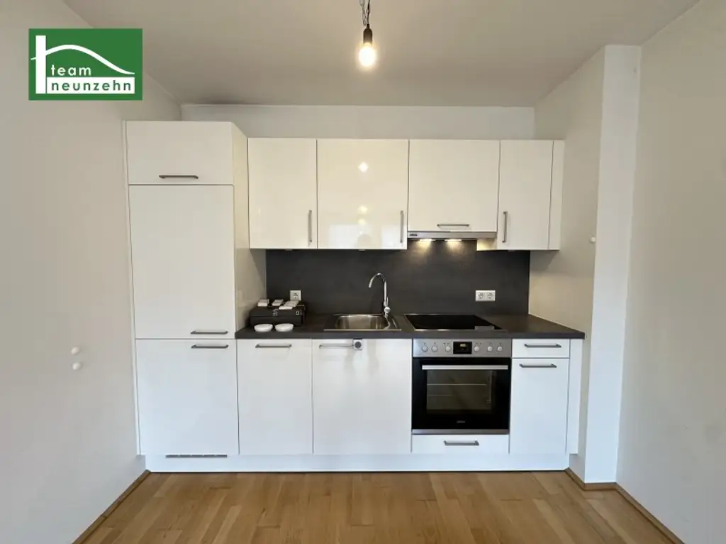 Klimatisierte Dachgeschoss-Wohnung mit Traumbad und Terrasse!