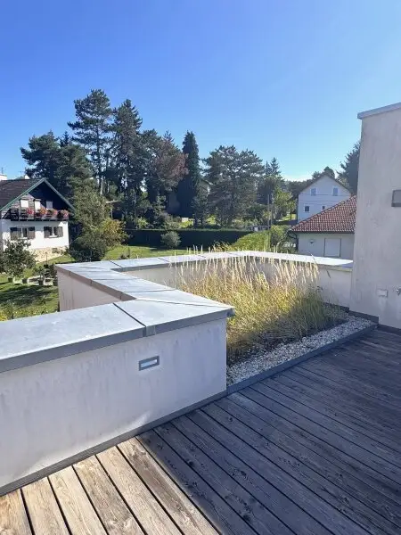 WUNDERSCHÖNER FAMILIENSITZ IN ABSOLUTER GRÜNRUHELAGE