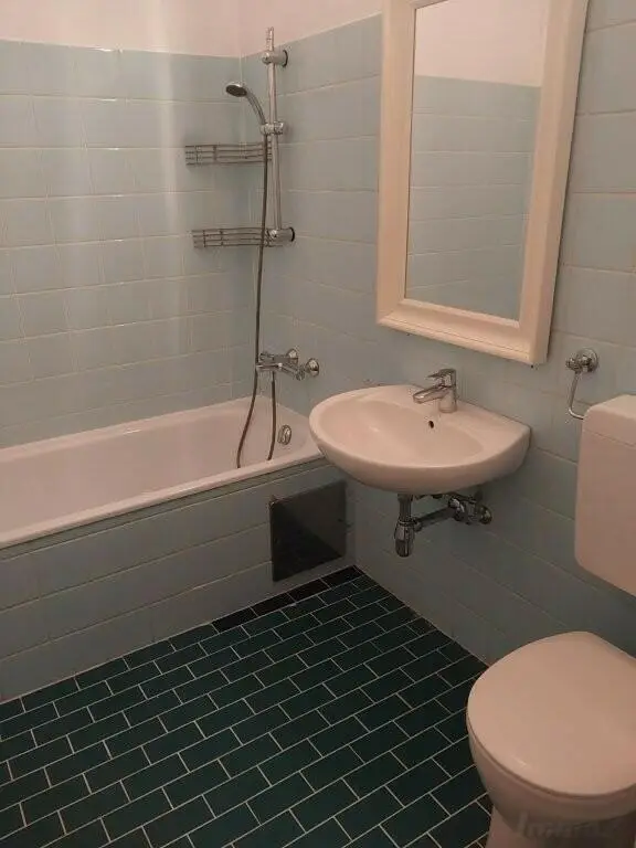 Provisionsfreie Garcionerre mit Ess-Küche und Loggia in TU-Nähe - Koßgasse