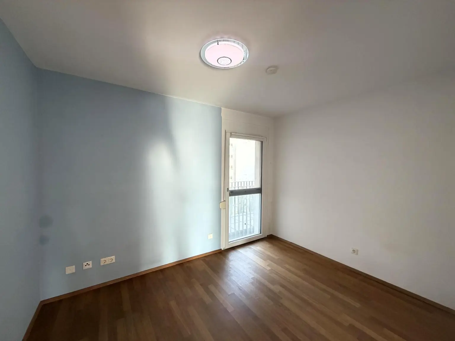 Schlafzimmer 2 von 3