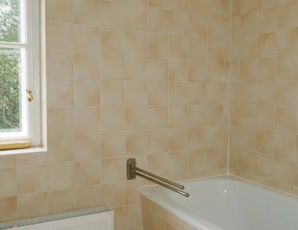 Wunderschönes Grundstück mit kleinem Zinshaus im Ortskern von Weissenbach an der Triesting!