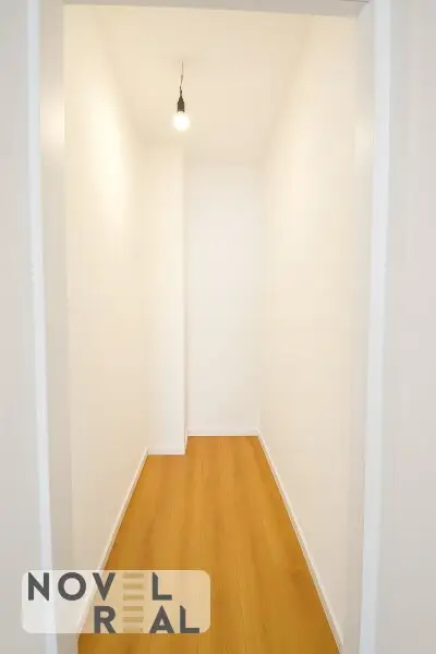 Zuhause ankommen – Dachwohnung mit sonniger Außenfläche