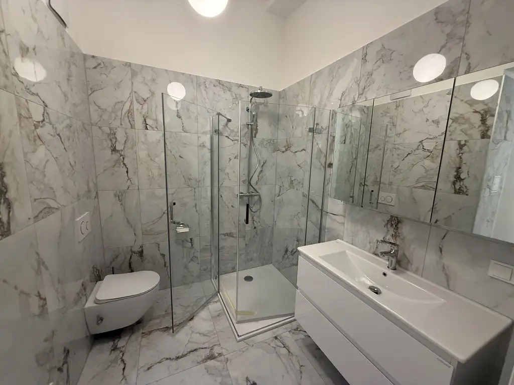 Moderne 2-Zimmer-Wohnung in 1060 Wien – vollrenoviert mit Fußbodenheizung