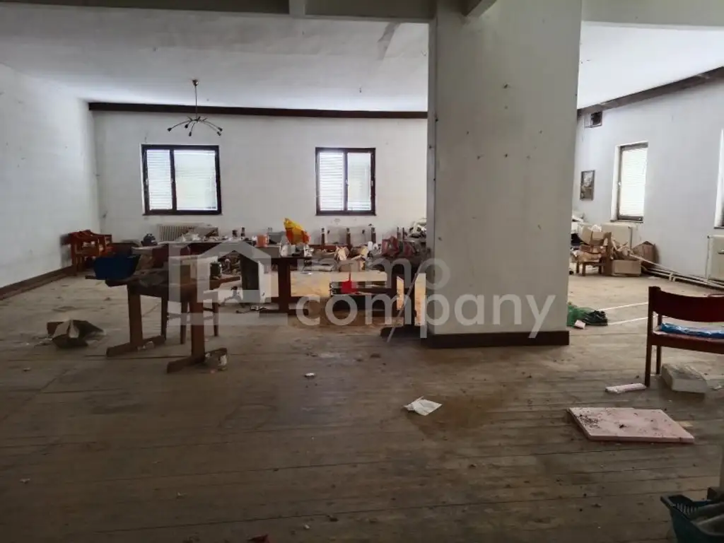 Sanierungsobjekt mit viel Potential!