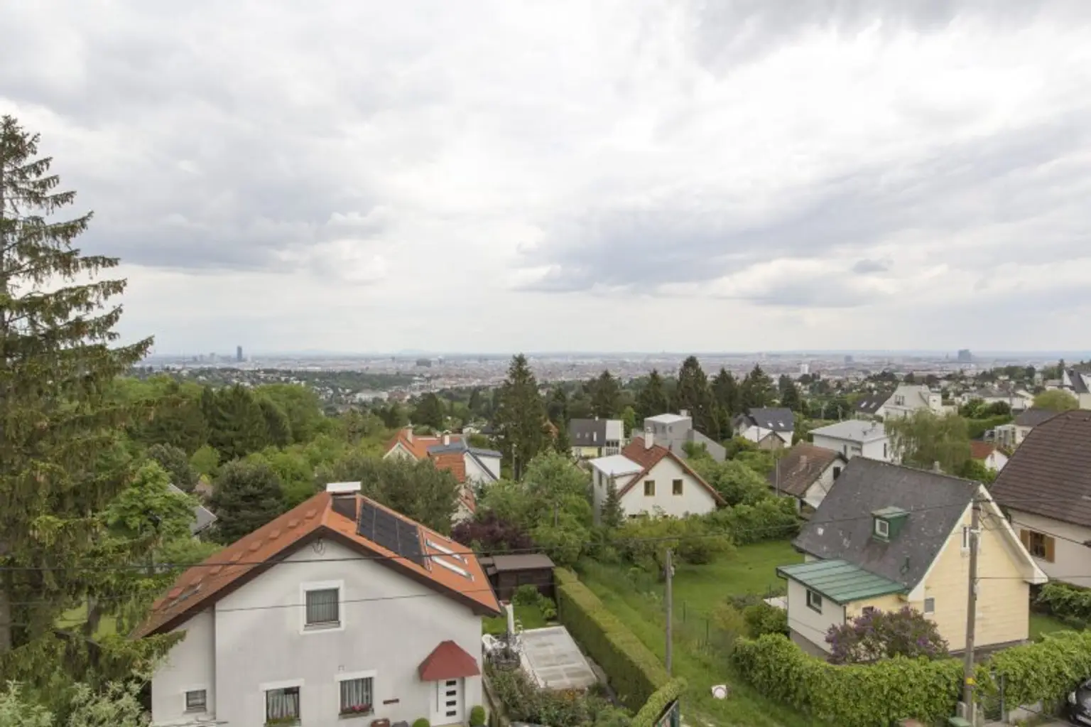 *** TRAUMHAUS AM HEUBERG *** EINLIEGERWOHNUNG *** SPA-BEREICH *** WIENBLICK ***