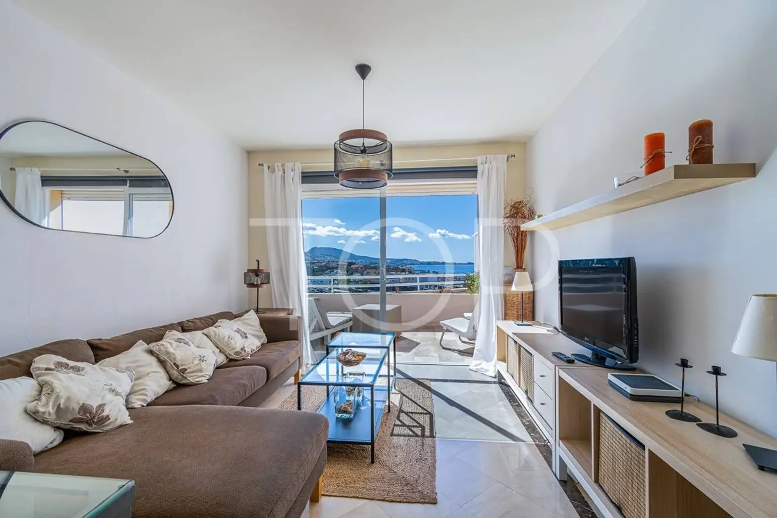 Duplex with stunning sea views for rent in La Caleta
