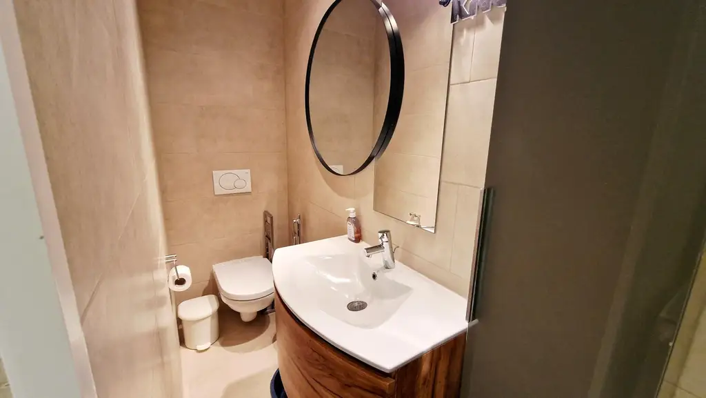 Praxisräumlichkeiten barrierefrei in 1190 Wien – ideal für Therapeuten, Masseure oder Privatordination!