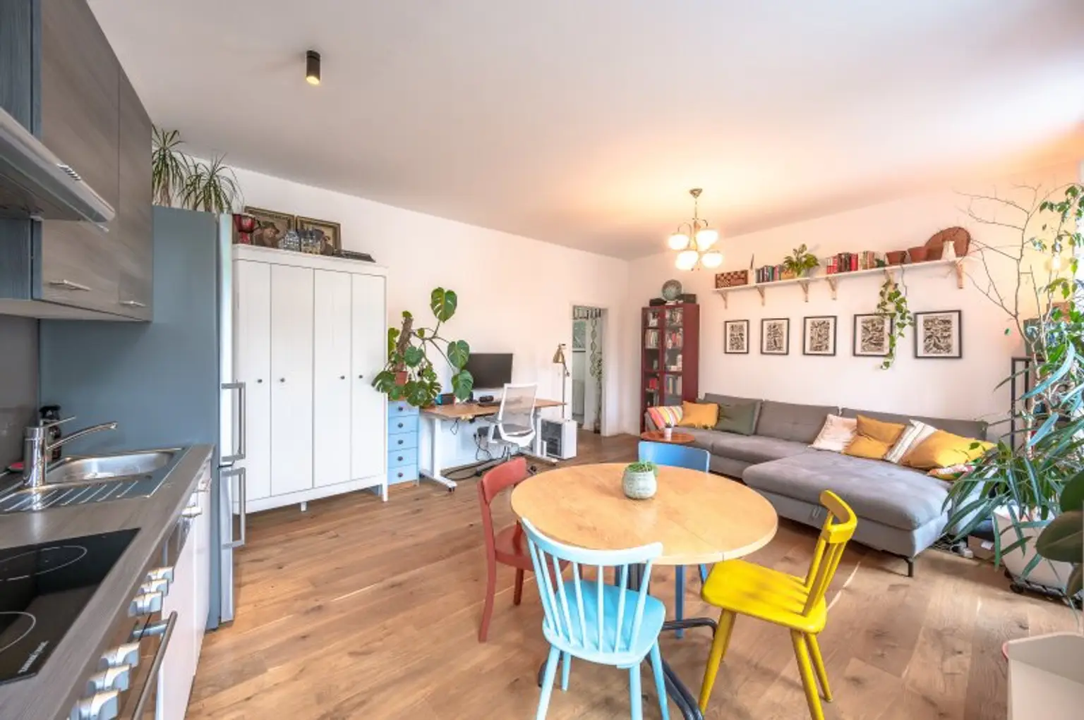 ++NEU++ Premium 2-Zimmer ALTBAUWohnung in fantastischer Lage mit Balkon!