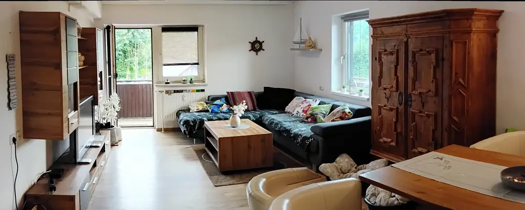 Eine komplett neu adaptierte 3-Zimmer-Wohnung mit Eckbalkon und Traunstein Blick.