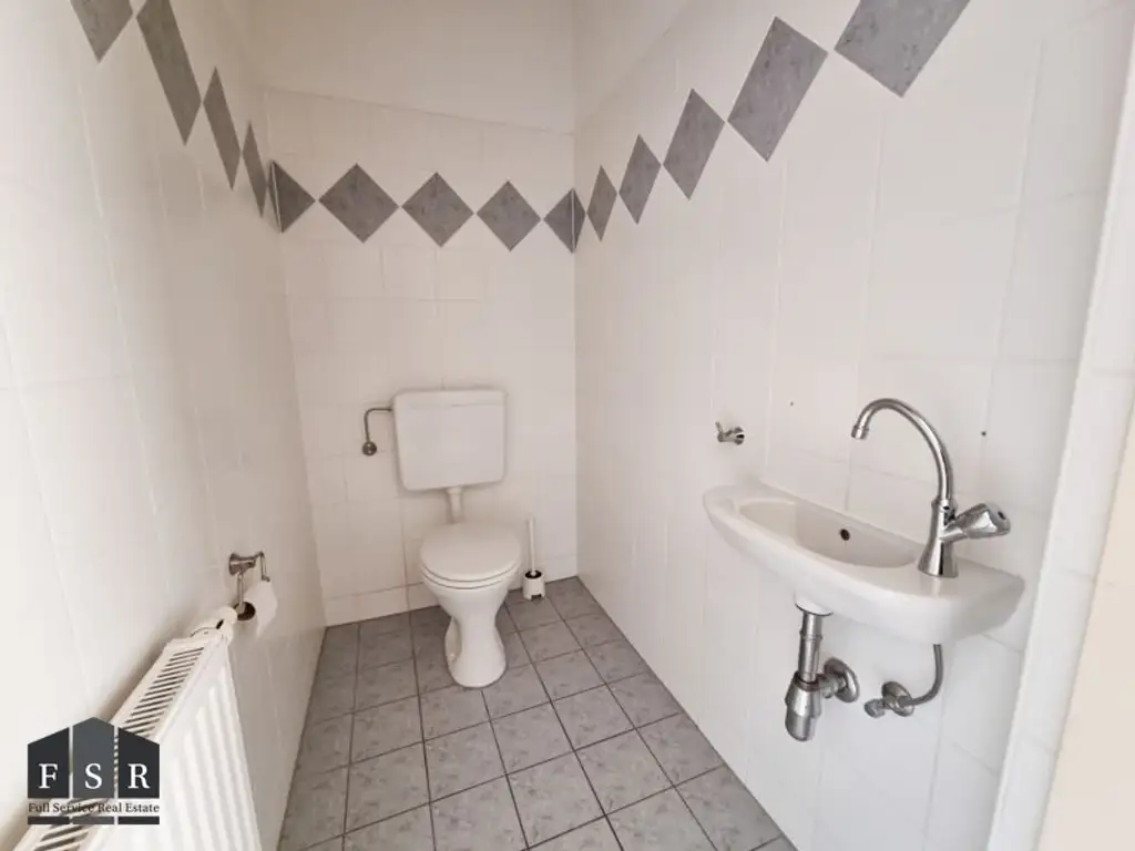 5-Zimmer-Altbauwohnung mit Balkon, lichtdurchflutet und ruhig in guter Lage des 5. Bezirks - zukünftige U-Bahnnähe