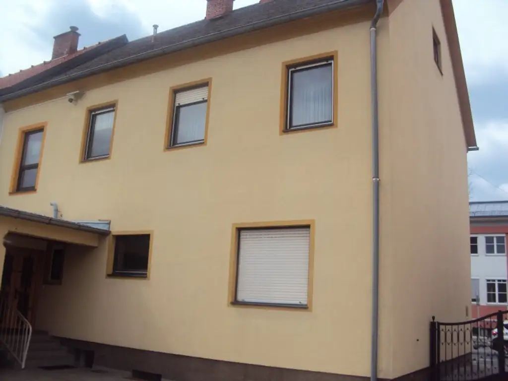 Großes Familienwohnhaus