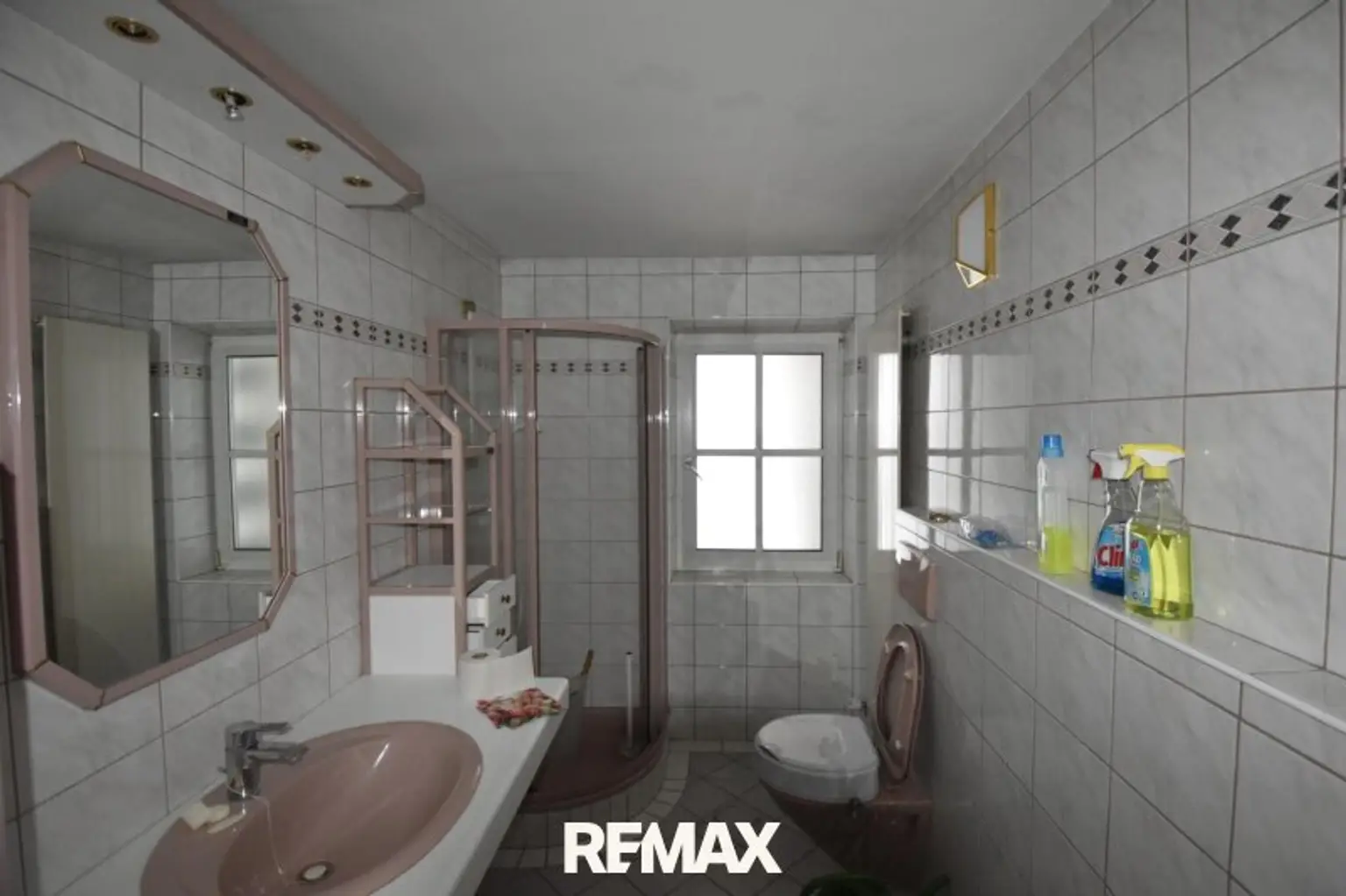 Badezimmer Wohnung 1 OG