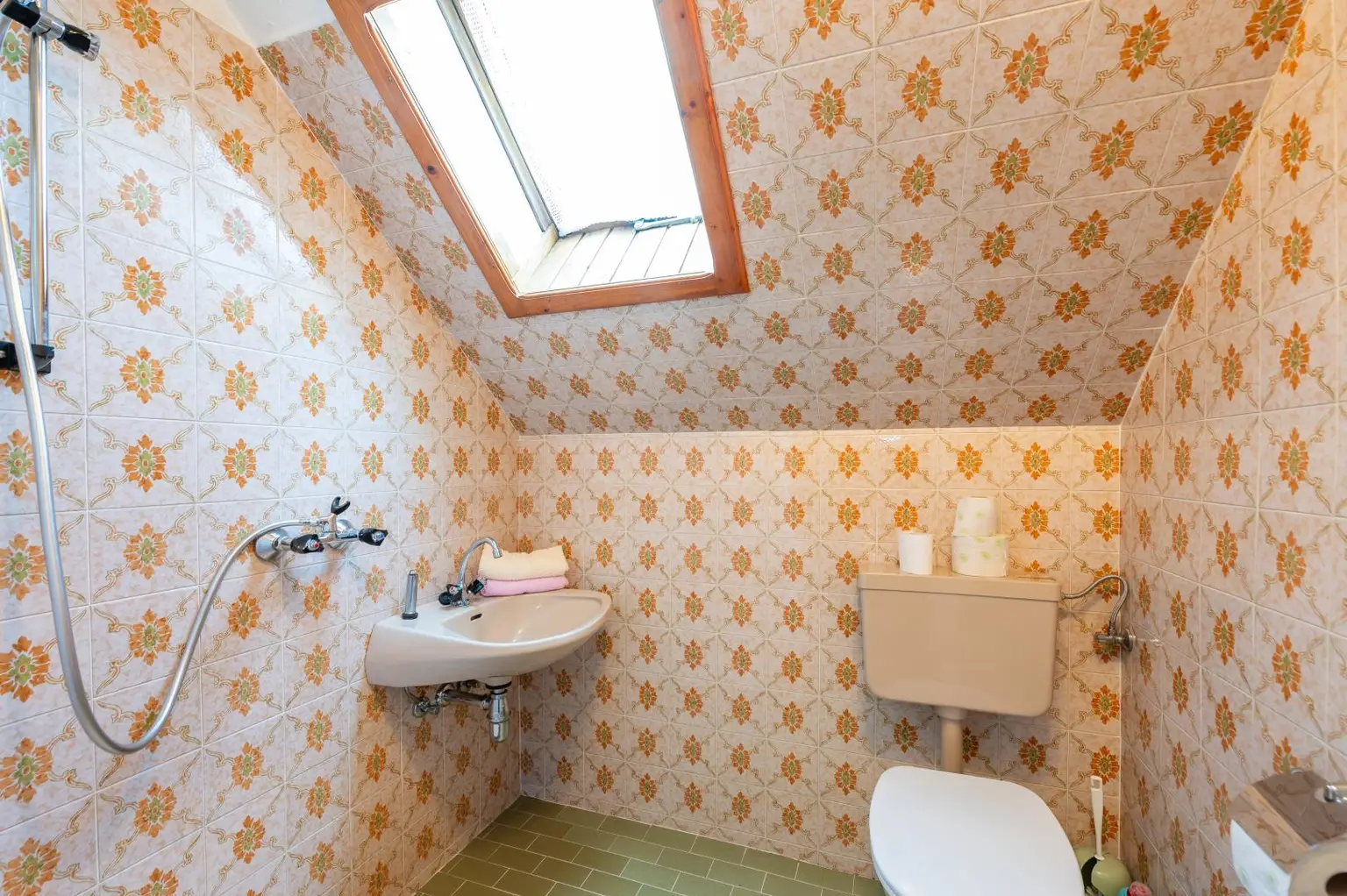 Einfamilienhaus mit großem Grundstück in sonniger Ruhelage
