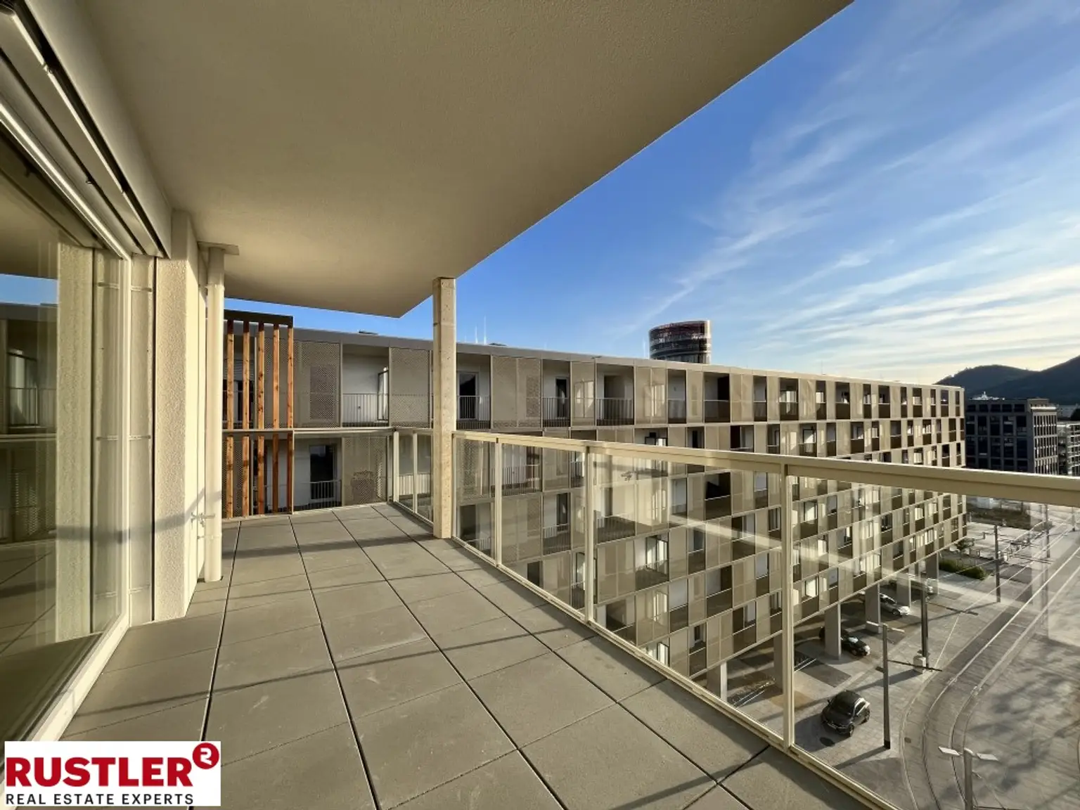 Abendsonne I Neubauwohnung I XL-Balkon