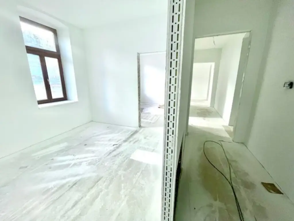 EXZELLENTE ORDINATION-PRAXIS-BÜRO-ATELIER - Nähe Wiener Stadthalle - 1150 WIEN-Bestlage!