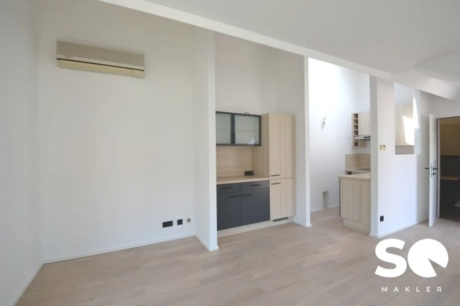 #SQ - STILVOLLE DG-WOHNUNG MIT SONNIGER TERRASSE BEIM AUGARTEN (GAUßPLATZ) & NÄHE DONAUKANAL (U4)