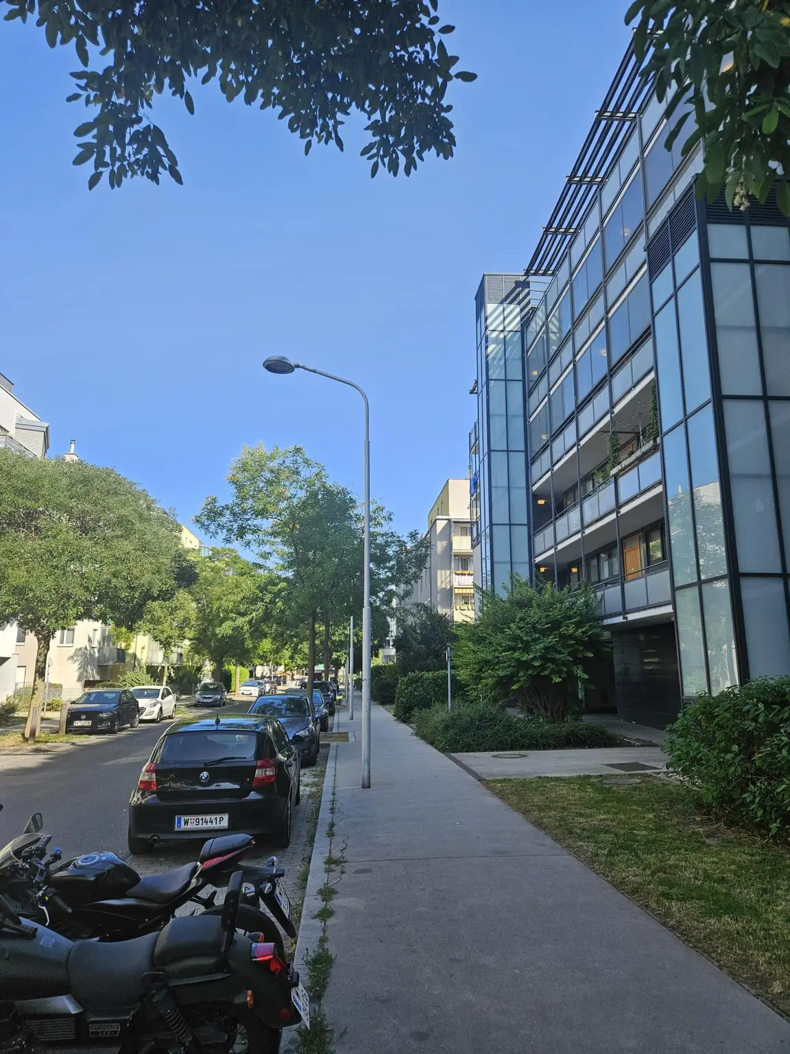 TRAUMHAFTE LOGGIAWOHNUNG IN TOPLAGE ZWISCHEN MÜHLWASSER UND SMZ-OST IN RUHIGER WOHNLAGE