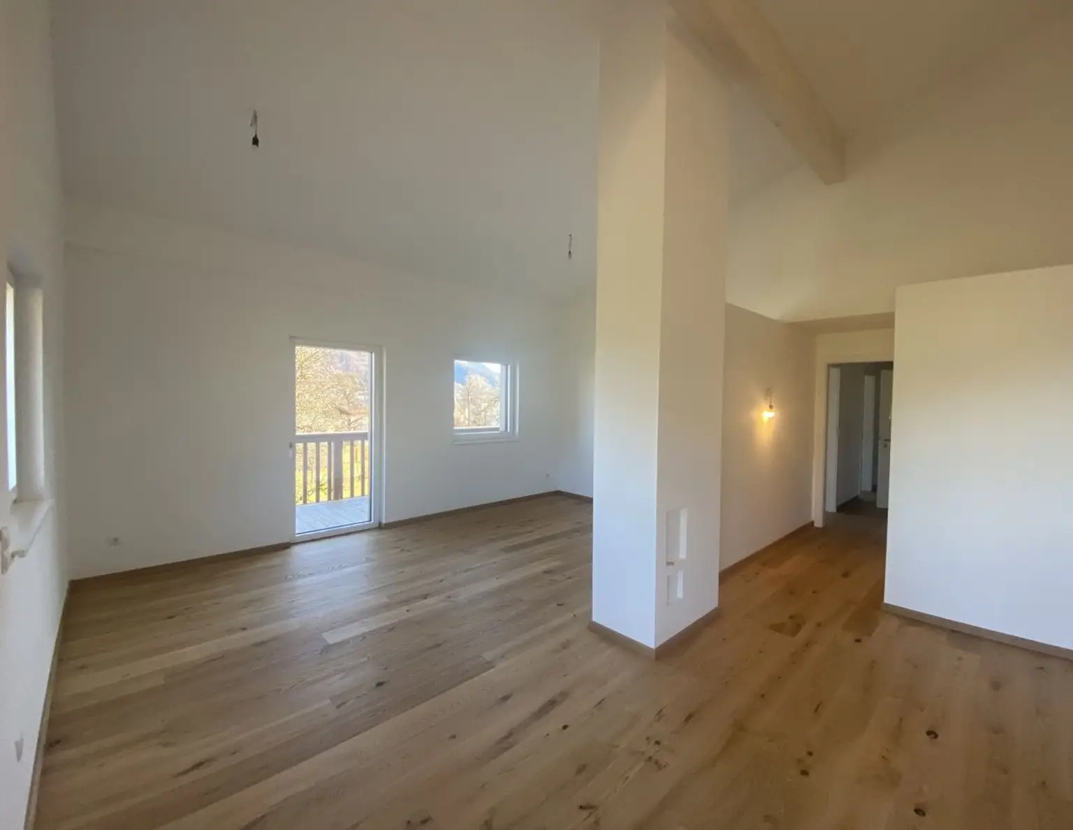 BEZUGSFERTIG! 3-ZIMMER-BALKON-WOHNUNG MIT GEBIRGSBLICK