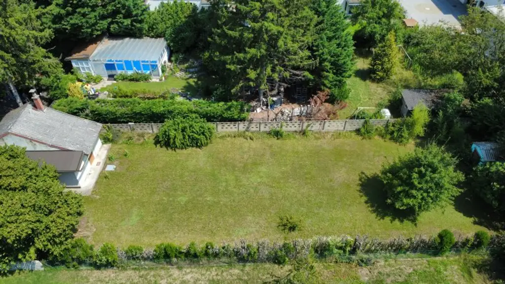 Großzügiges Baugrundstück mit viel Potential in Strasshof – Silberwald