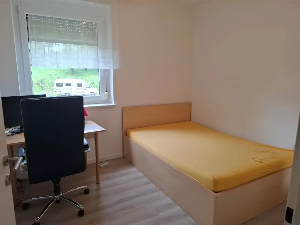 Möblierte 3-Zimmer-Wohnung mit Loggia und Carport in Mürzzuschlag zu mieten !