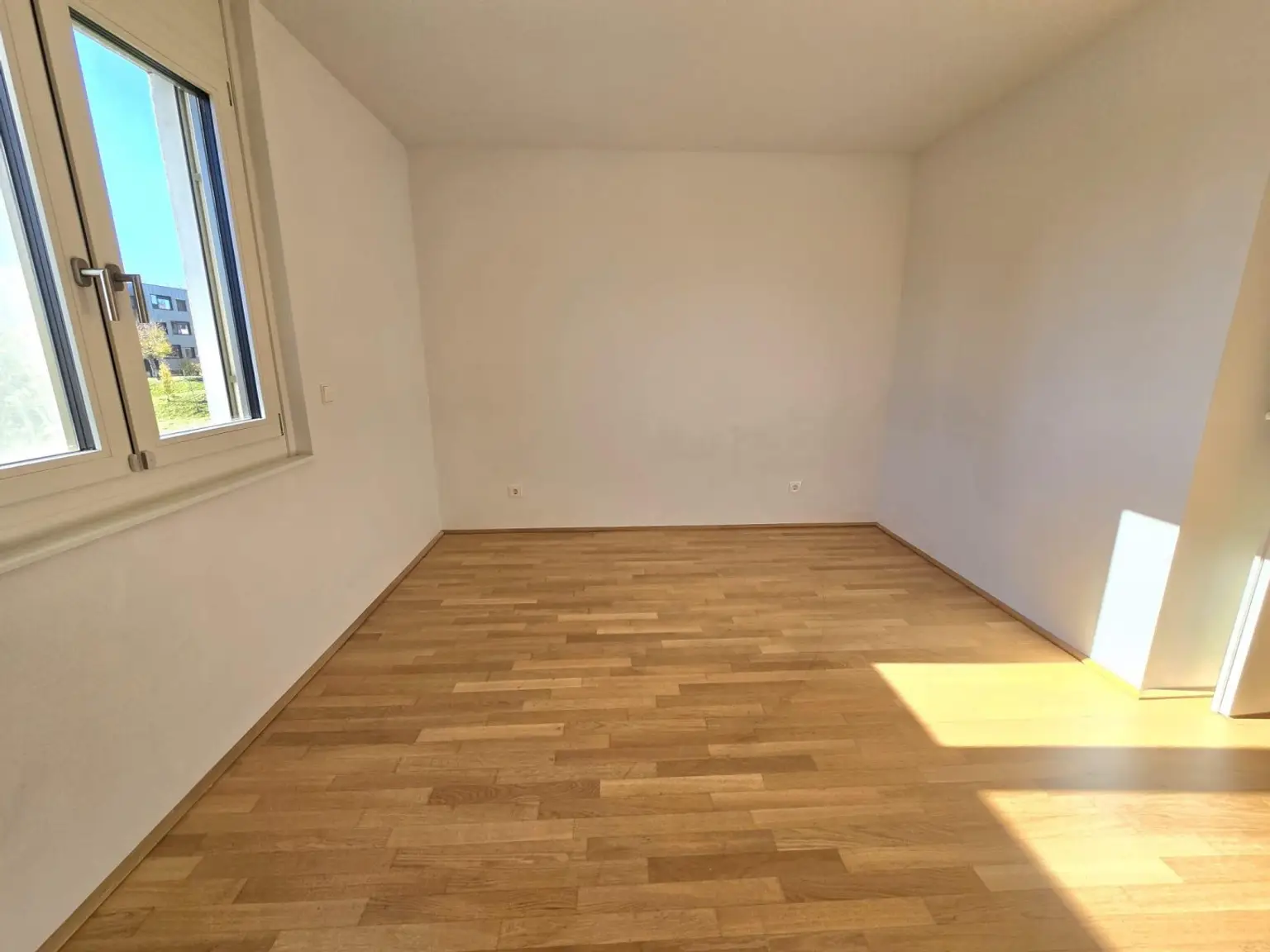 "U1 & Therme gleich ums Eck – moderne Gartenwohnung in Oberlaa"