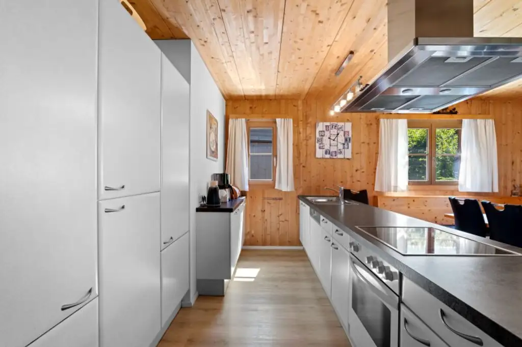 Traumhaftes Chalet in Bartholomäberg: 6 Zimmer, Garten, Terrasse & viel Platz!