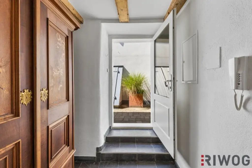 Domizil im Herzen von Grinzing - inklusive 90m² Dachterrasse und separater Büroeinheit I Praxis