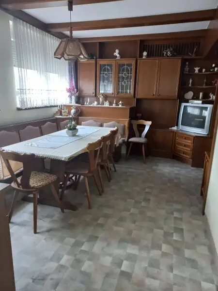 Bauernhaus mit großem Grundstück in Harmisch