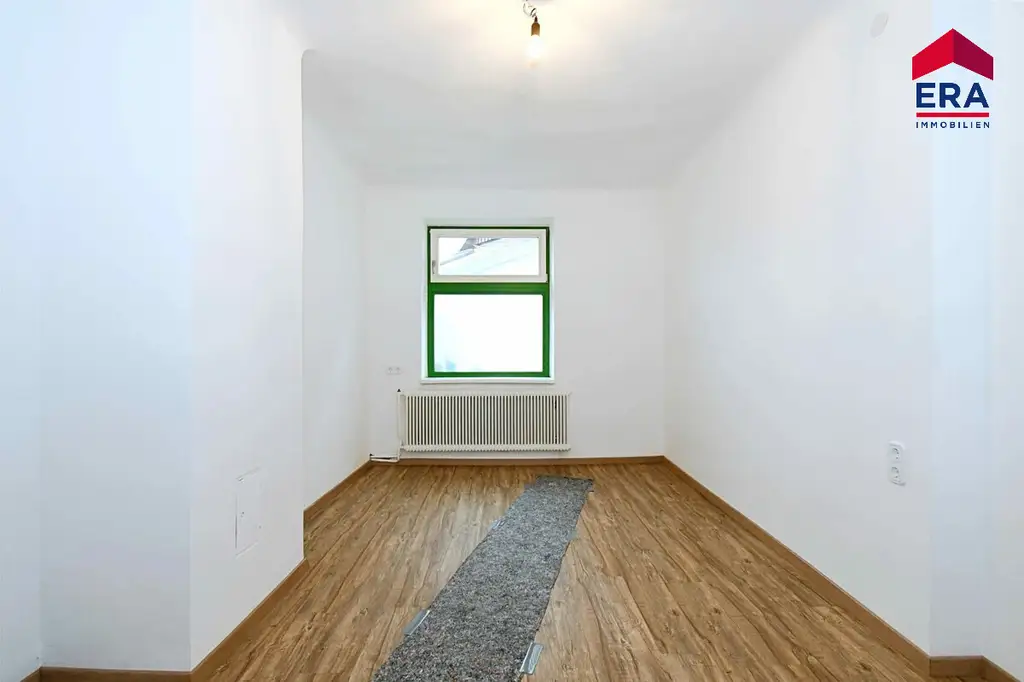 Sanierter Bauernhof mit zwei Wohnungen und großem Grundstück –ideal für Pferdeliebhaber und Familien