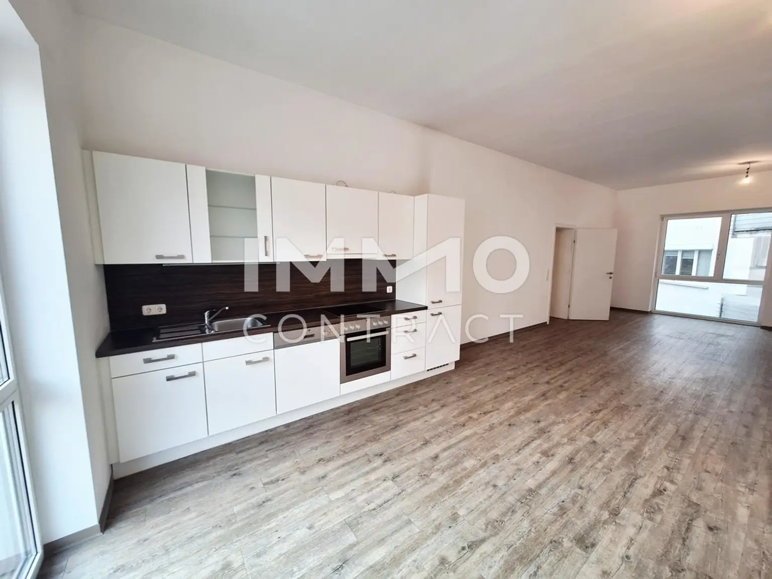 Tolle 3-Zimmer Balkonwohnung in der  Drouotstraße 4 - Top 12 - ideal für "WGs"