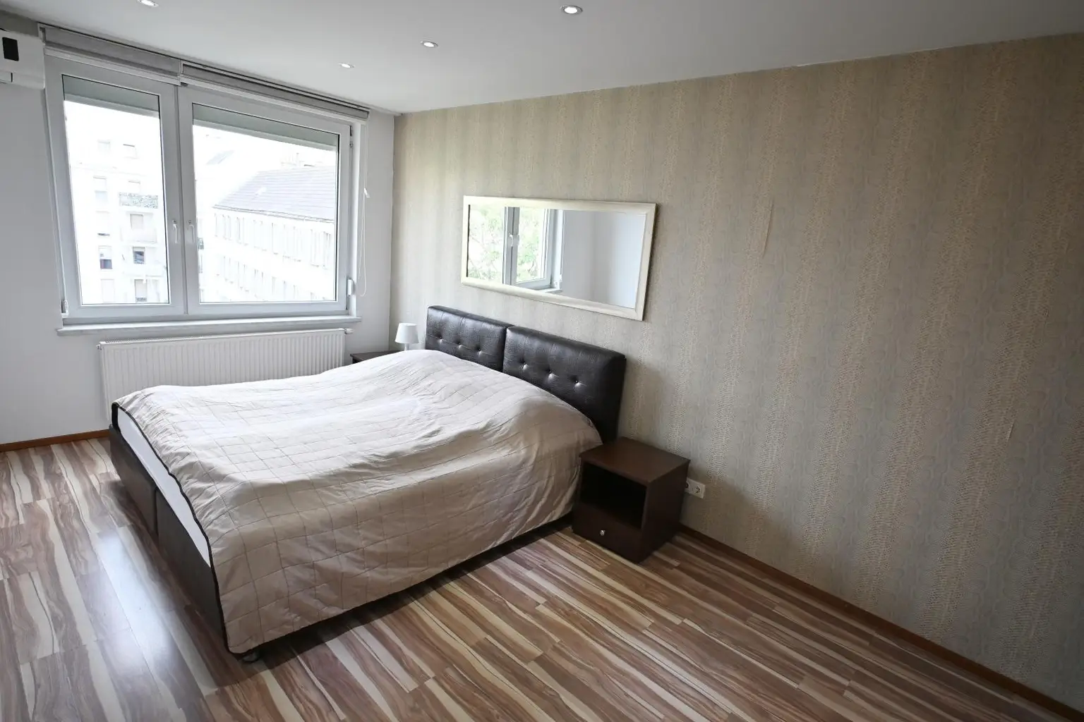 "++Dachgeschoss++Terrasse++Klimaanlage++"