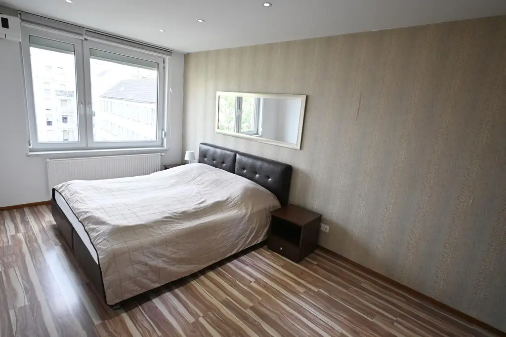 "++Dachgeschoss++Terrasse++Klimaanlage++"