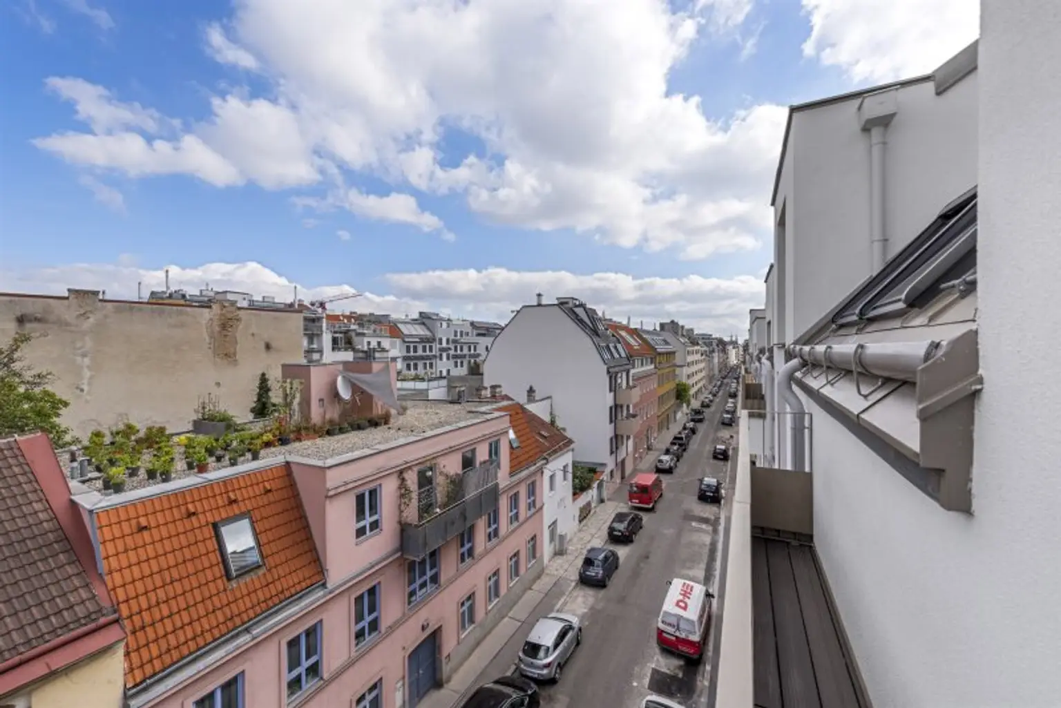 ENTZÜCKENDE SINGLE-WOHNUNG IM DACHGESCHOSS IN HERNALS