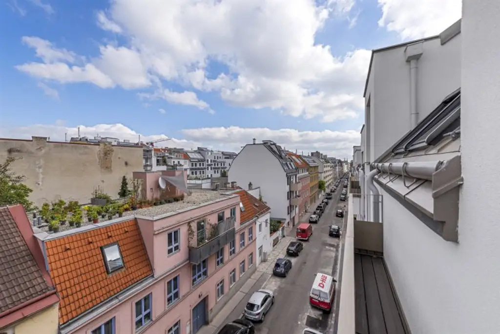 ENTZÜCKENDE SINGLE-WOHNUNG IM DACHGESCHOSS IN HERNALS
