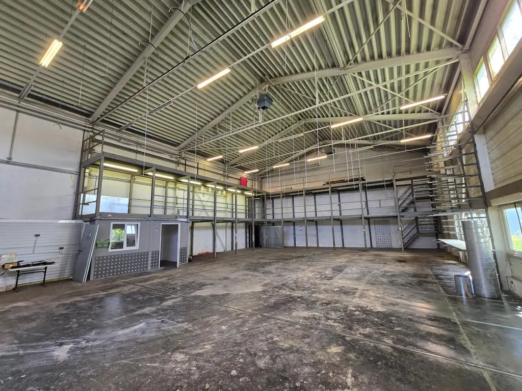 FLEXIBEL nutzbare Hallenflächen, von 53 - 328 m² für IHR GEWERBE