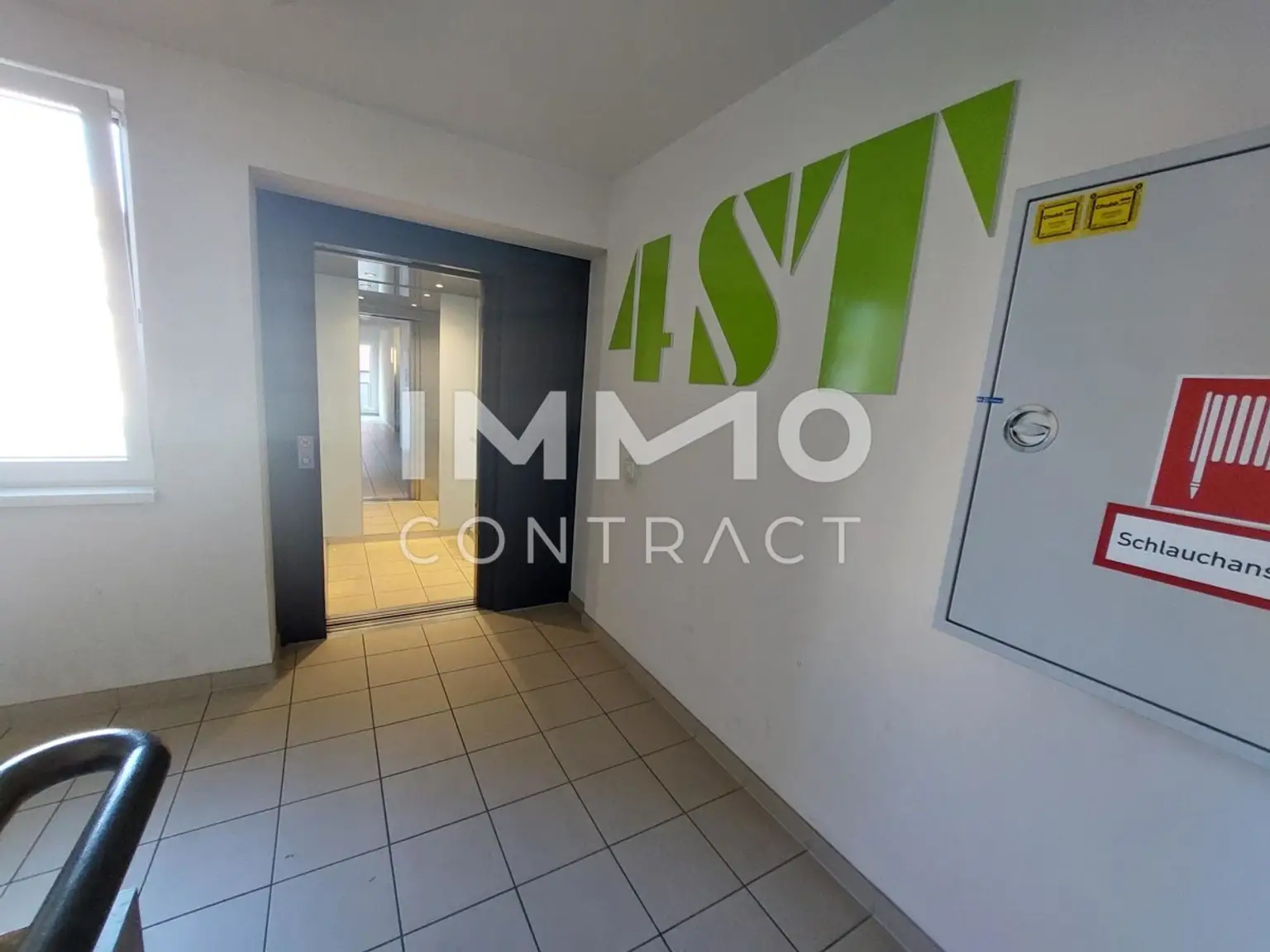 NUR SCHRIFTLICHE ANFRAGEN BITTE. 2-Zimmer-Wohnung mit Balkon in der Wielandgasse