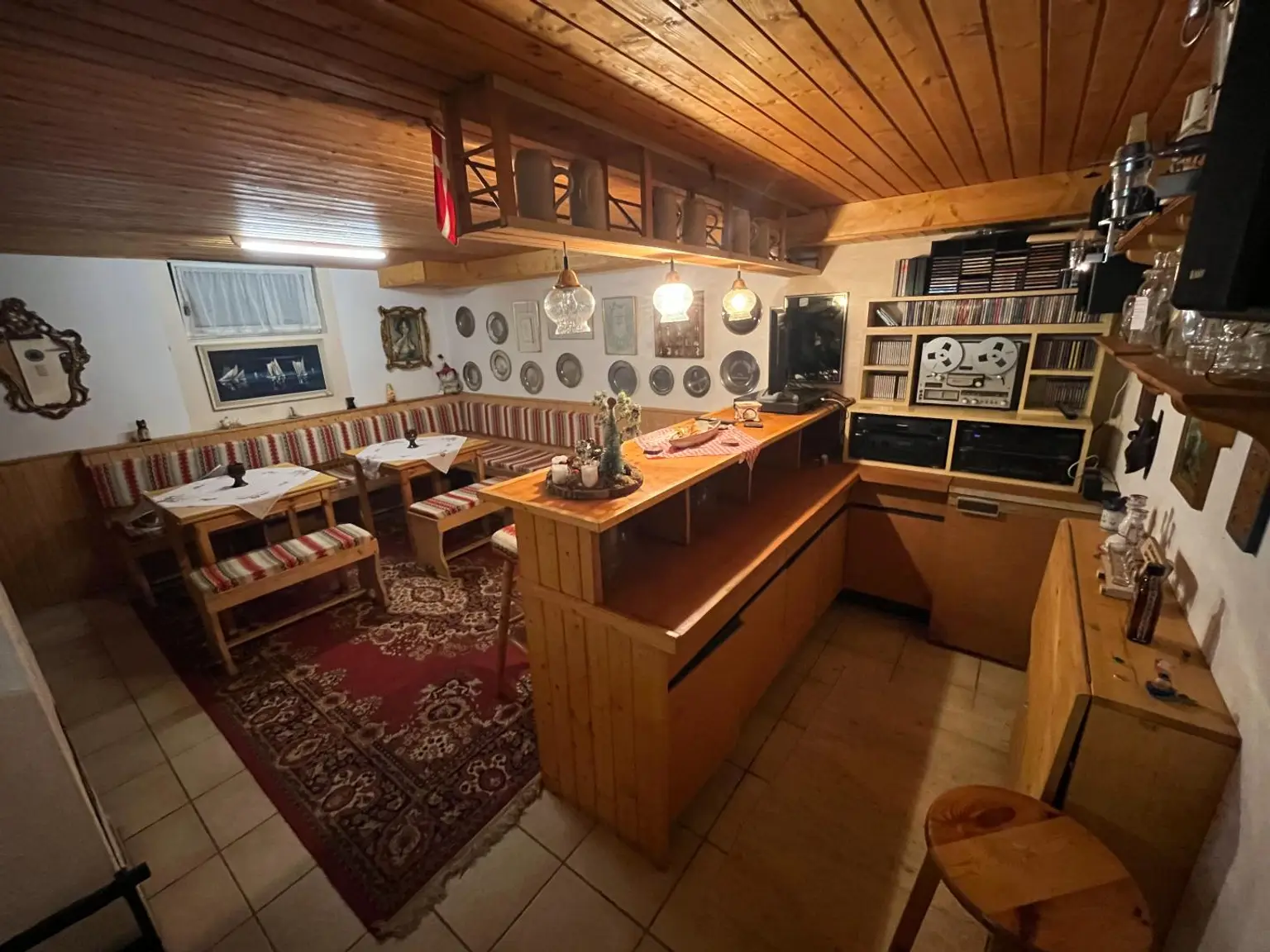 voll ausgestatetes Kellerstüberl