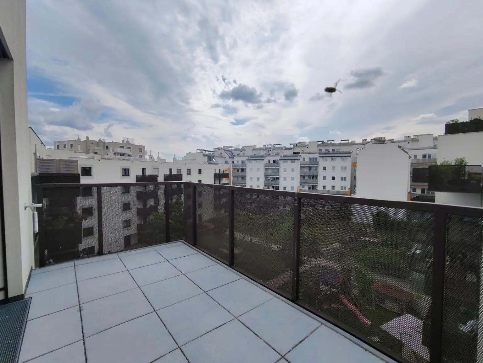 Süsse 2-Zimmer-Wohnung mit Terrasse bei Sommerbad Schwechat
